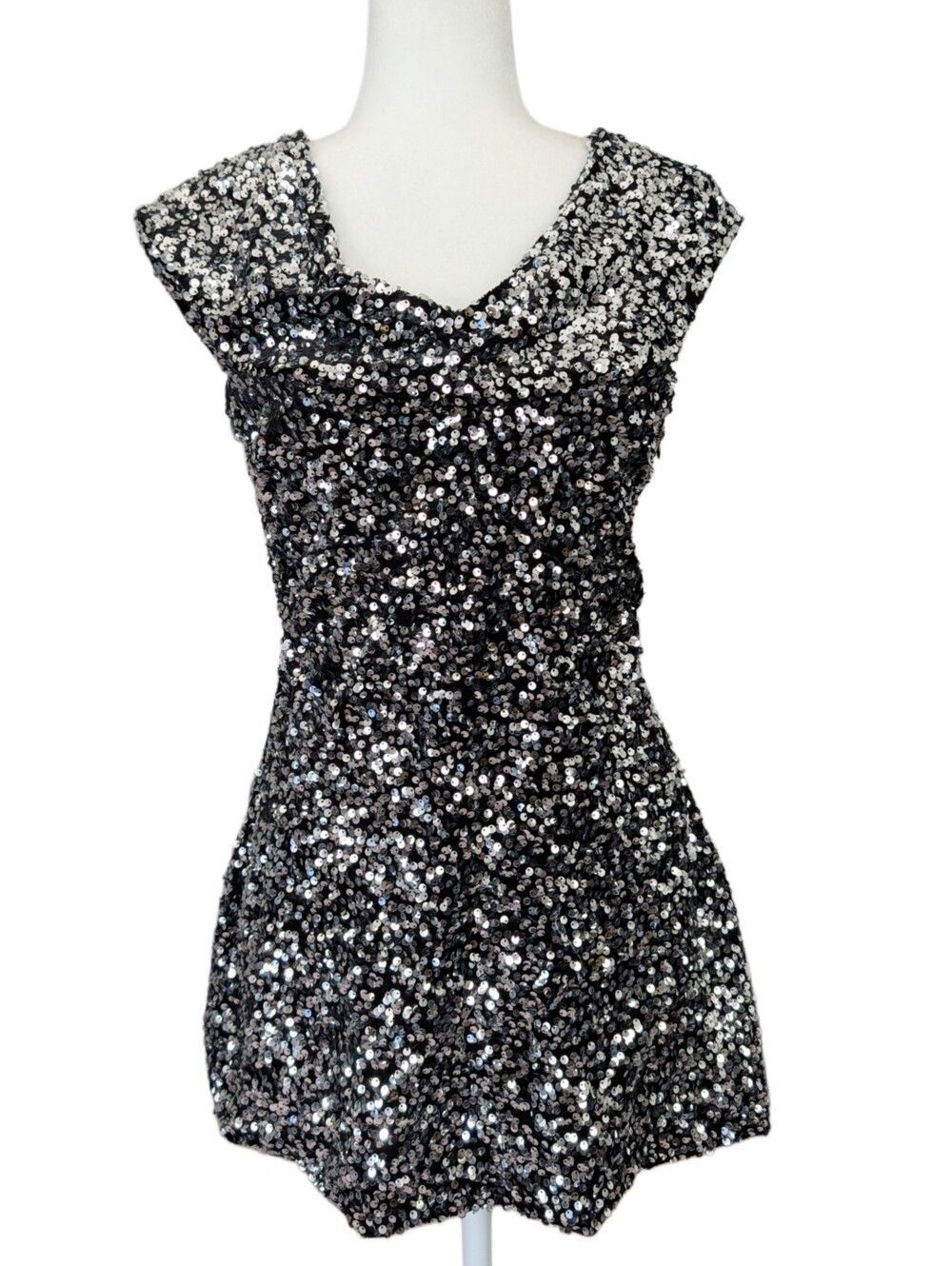Loveriche Womens Black Silver Sequin Cocktail Mini Dress NWT Size Medium